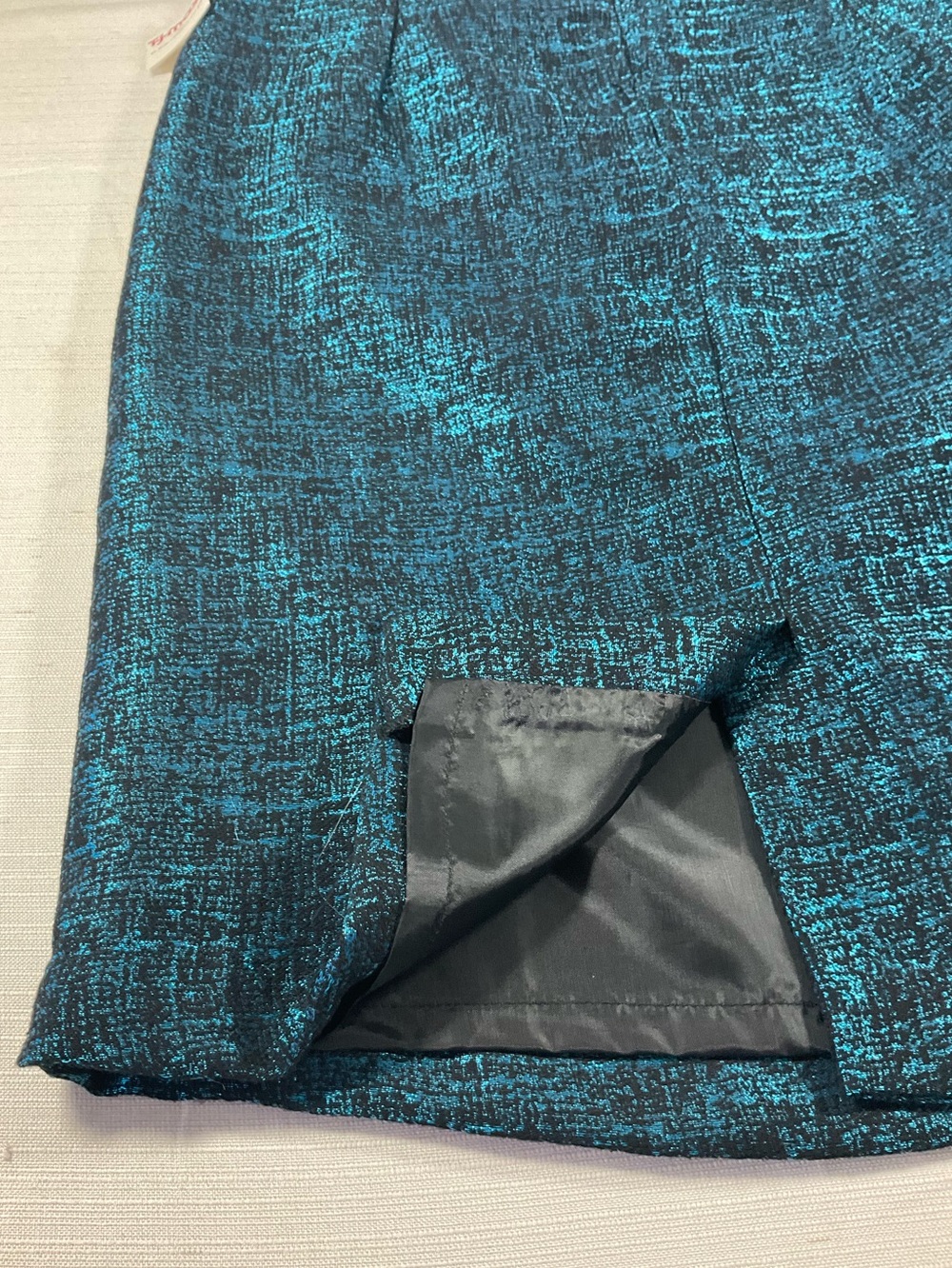 NWT THE LIMITED Metallic Blue on Back Full Lined 22” Pencil Skirt Women’s 6 - Picture 3 of 10